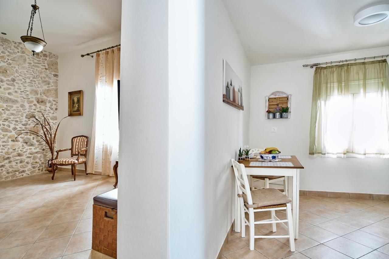 Ekavi Apartment Kíssamos Dış mekan fotoğraf
